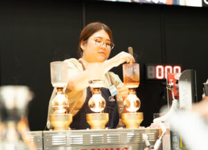 Yoshinobu Nakayama, a world-renowned authority on siphon coffee, has been  appointed as the official ambassador for Tiger thermos Siphonysta -  Tiger-Corporation